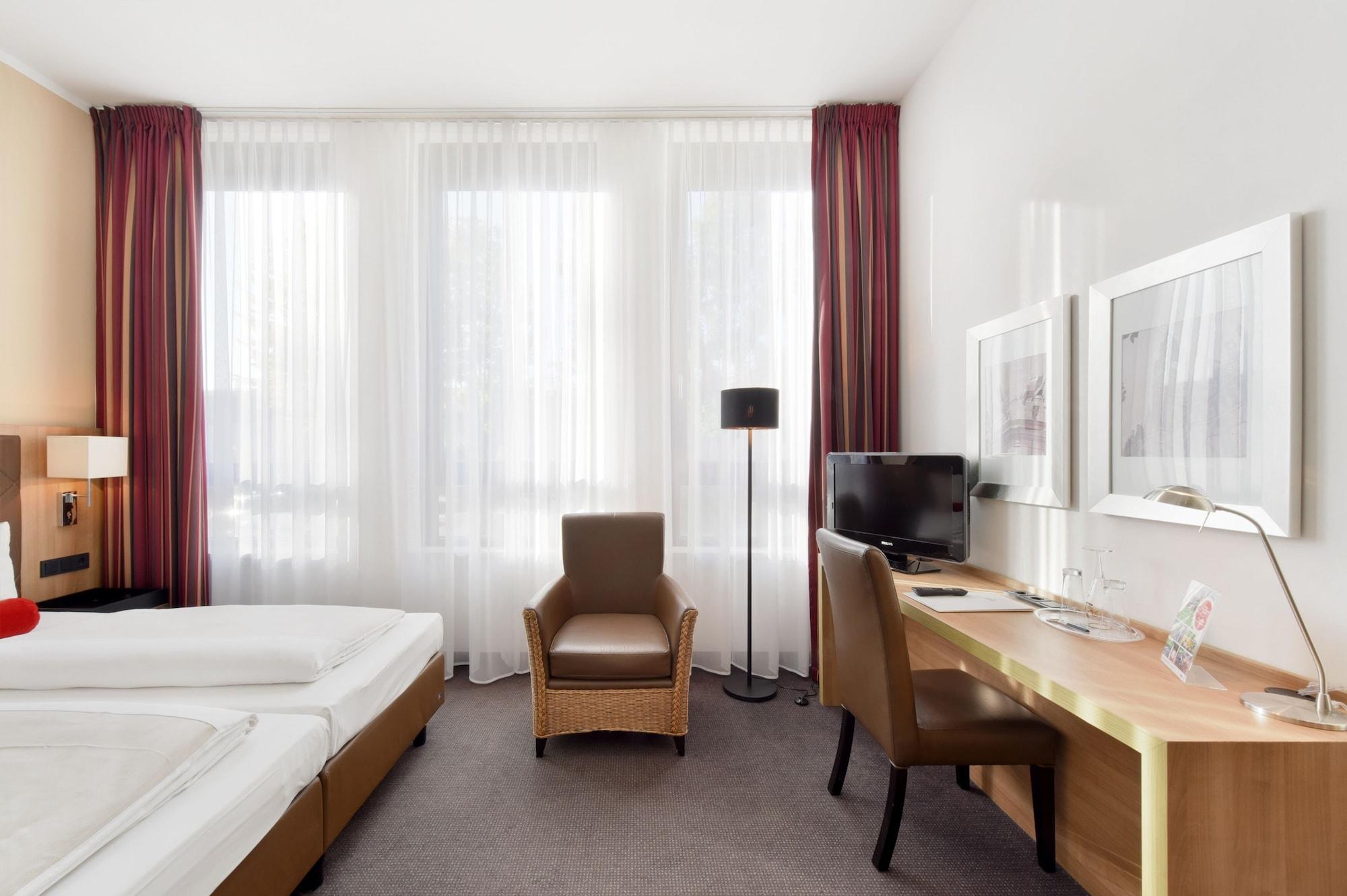 Achat Hotel Muenchen Sued ภายนอก รูปภาพ
