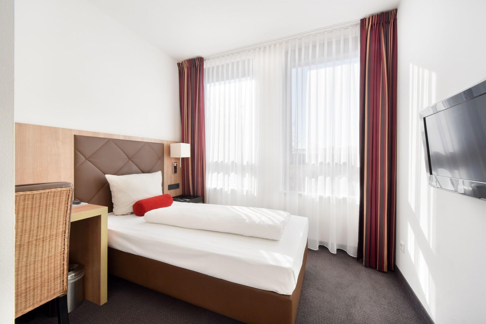 Achat Hotel Muenchen Sued ภายนอก รูปภาพ