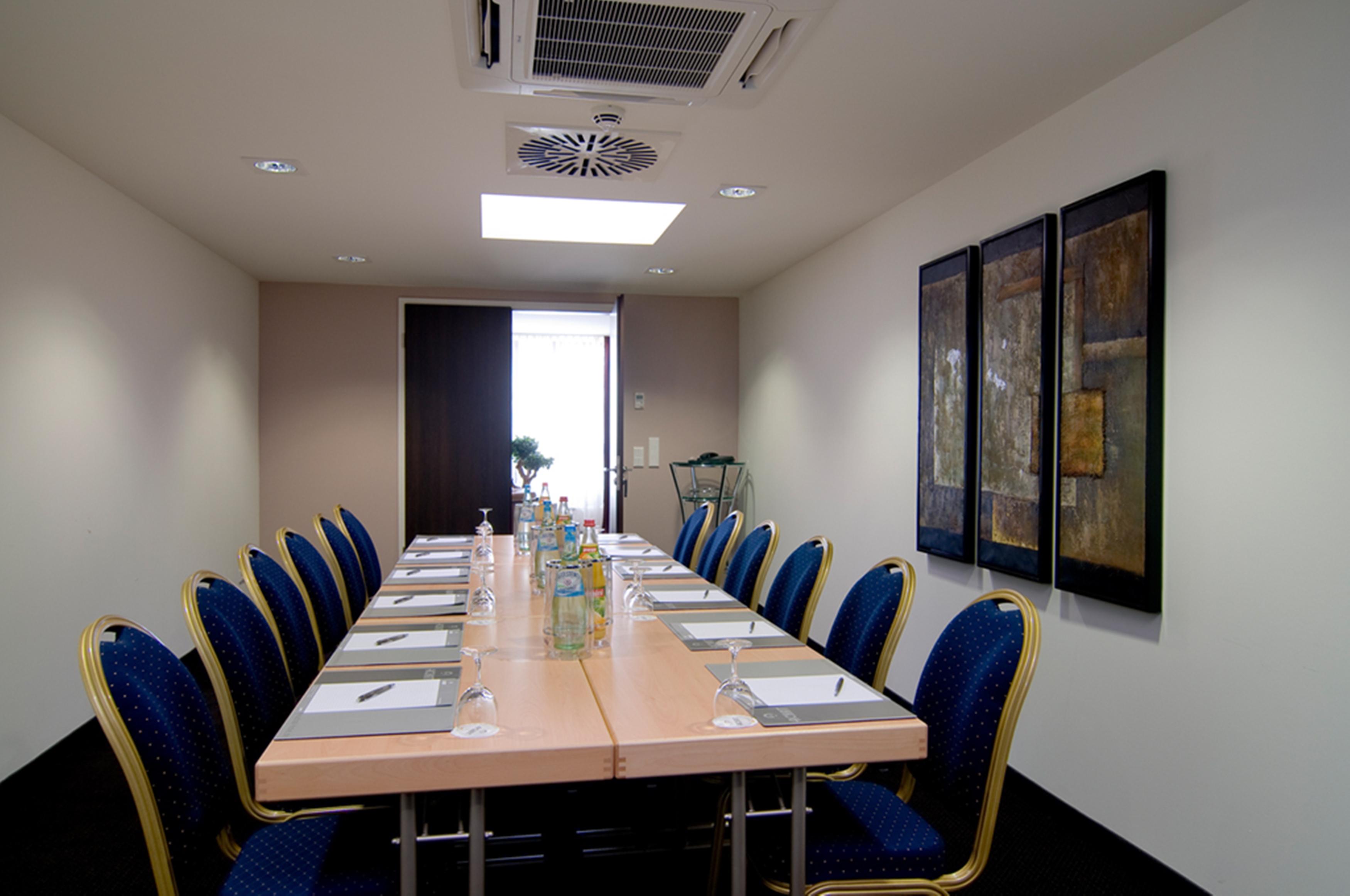Achat Hotel Muenchen Sued ภายนอก รูปภาพ