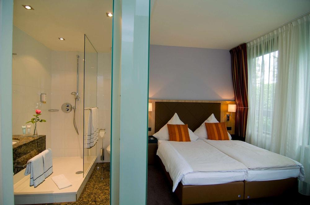 Achat Hotel Muenchen Sued ภายนอก รูปภาพ