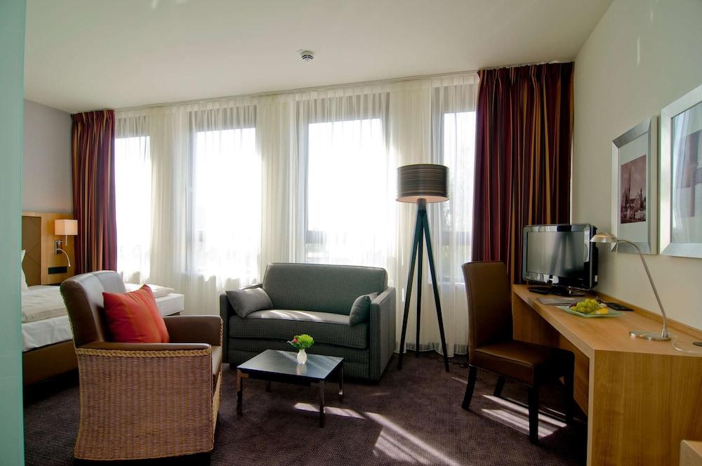 Achat Hotel Muenchen Sued ภายนอก รูปภาพ